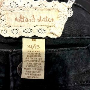 Altar’d State Blackbird‎ pants size 31.